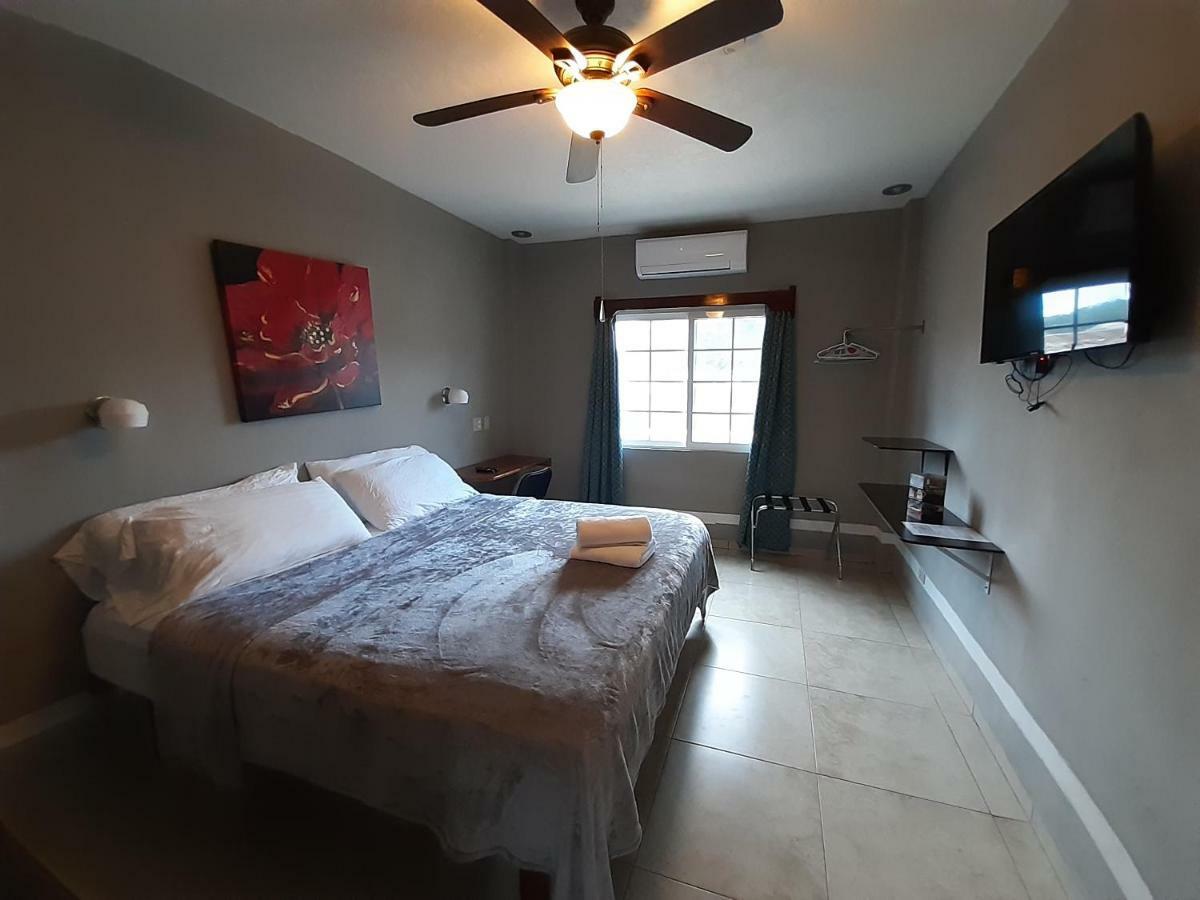Maya Bella Downtown Hotel San Ignacio Extérieur photo